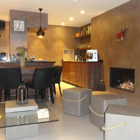 Apartamento Au Coeur Du Port De - Au Luxe Discret - Garage Individuel Privé Hyères