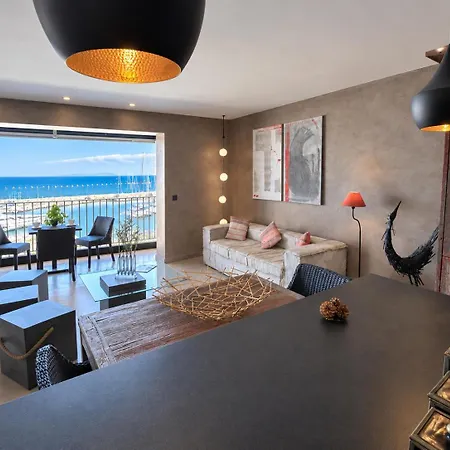 Port de Hyères - Terrasse vue mer, 2 SDB&parking privé - Plage à piéd Apartamento Hyères